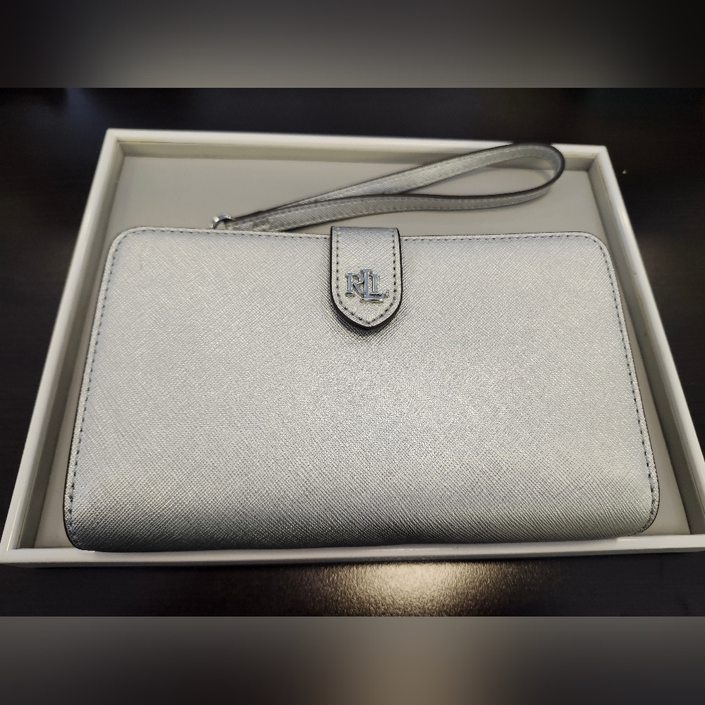 NWT Ralph Lauren Crosshatch Silver  Leather Tech Wristlet/Tech Wallet